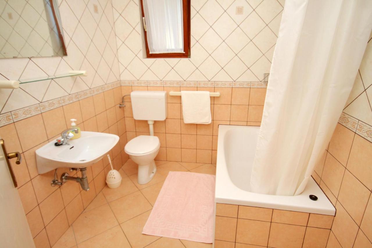 Apartments With A Parking Space Novi Vinodolski - 5587 Εξωτερικό φωτογραφία